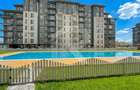 Apartament nou cu grădină 50mp, piscină și 3 locuri parcare incluse - 12