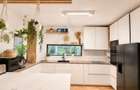 Casă modernă 5 camere  2 bai 120 mp  teren 250 mp in Cristian - 1