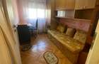 Apartament 3 camere decomandat, etaj 3 din 4, mobilat, utilat, str Coposu - 5