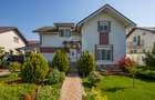 Casa cu probabil cea mai frumoasă grădină din Bragadiru + 2 garaje - 31