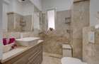 CAROL - EPISCOP CHESARIE, APARTAMENT 250 MP TOTAL, CURTE 250 MP! - 12