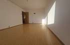 Navodari (Sud)- 2 camere decomandate, centrala gaze, liber -65.000euro - 3