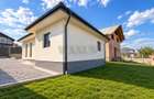 Casa Pe un Nivel - SU 90MP I Teren 490MP - la Intrare in Campenesti