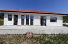„Casă în stil mediteranean de vânzare în Livezeni – Oază de liniște și confort”