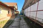 Două case în curte comună, 6 camere + 385 teren - zona semicentrală - 21