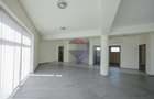 De închiriat – Spațiu comercial cu depozit, 456 mp, zona Episcopia - 3