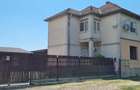 Etajul unei case- Apartament cu garaj si curte proprie - 1
