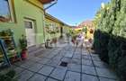 Casa spatioasa de vanzare teren 432 mp zona linistita - Lupeni Sibiu - 1
