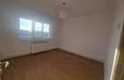 Navodari (Sud)- 2 camere decomandate, centrala gaze, liber -65.000euro - 15