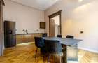 Apartament ULTRACENTRAL cu 3 camere, la cheie, renovat recent - 1