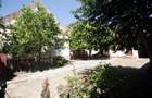 Casa tip conac, doua corpuri, cu 2.471 mp de gradina si doua fronturi - 14
