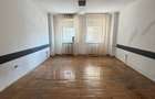 Universitate stradal / spatiu in cladire de birouri / 3 camere - 80mp / - 4