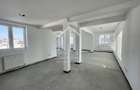 Spatiu comercial cu 8 camere, 5 bai, terasa - zona Centrala - 33