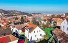 La poalele Tâmpei — vilă contemporană în Schei - 1