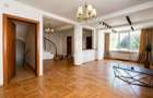 | Vila de INCHIRIAT | 12 camere | Șoseaua NORDULUI | - 1