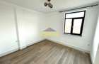 De vanzare, apartament cu 3 camere, zona Centrala - 3