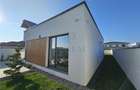 Casa individuala - finalizata - design modern - curte amenejata - 2