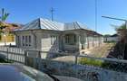 Casa batraneasca + teren 1881 mp de vanzare in Sat Milcovul - 1