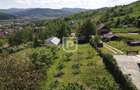 Casa bătrânească cu foișor și teren - 2