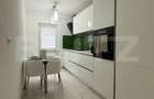 Apartament 3 camere, 2 bai, decomandat, etaj intermediar, boxa - 1