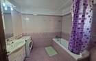 pe Calea Bogdaneștilor vecin Hotel - 15