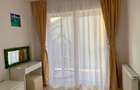 Ofer spre închiriere apartament cu 3 camere - 6