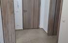 Proprietar, inchiriez apartament cu 3 camere si garaj - 8