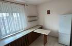 Proprietar - Apartament de inchiriat, 3 camere decomandate, parcare, Magheru - 13