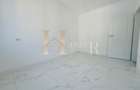 3 camere.Decomandat.Bucatarie inchisa.2 bai!