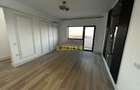 De vanzare, apartament cu 3 camere, zona Centrala - 2