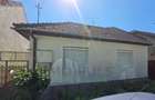 Casa individuala. Mijloace de transport. Toate utilitatile. Mobilata. Renovata