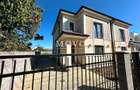 Duplex despartit prin camera tehnica | 4 camere | Toate utilitatile |