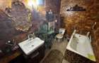 Casa Deosebita 3Camere 3Bai 1460mp Teren Garaj Piscina Bariera Valcii