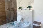 Margine de triplex : 5 camere, 3 bai,2 dressinguri,bucatarie, balcon,terasa. - 7