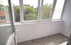 De vanzare apartament cu 2 camere, central. et. 3, 79.900 euro - 1