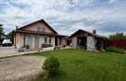 Tunari casă în Dimieni – 3 camere, curte amenajată, grădină cu seră, parcare - 1
