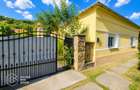 Casa cu teren de 1224 mp, localitatea Baratca - 2
