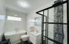 Apartament modern de vanzare - 2 camere, balcon si loc de parcare - 15