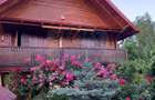Casă vacanta 2007 Izvoarele Valenii de Munte teren 3000 mp - 2