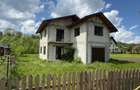 Casa P+1E la rosu de vanzare in Valea Doftanei | Teren 1000 mp | Trăisteni - 1