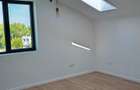 Vila Tunari str. Paris, 5 camere, curte 300  mp, 400 mp construiti - 10