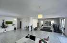 Spatiu comercial, imobil nou, zona Iulius - 1