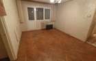 Apartament 3 camere Cantemir, etaj 2! Ideal pentru renovare! - 2