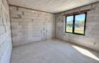 Casa de vanzare, 111 mp, 800 mp de teren, zona Chintelnic