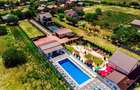 Complex Comercial de Lux –  3 Vile, Salon Evenimente și 2 Piscine - 1