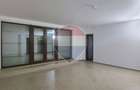 9 camere, 5 bai, spatiu hobby, gradina, garaj,locatie buna - 13