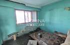 Vânzare apartament 3 camere, etaj 1, situat în Rovinari, strada Minerilor - 8