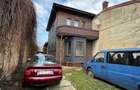 Vila P+ Et 1, Marasesti stradal - 1