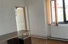 Casa situata ultracentral, pretabila pentru sediu de firma clinica stomatologica - 8