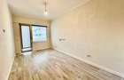 De închiriat | 2 camere | Royal Town | Liber | Etaj 4 - 4